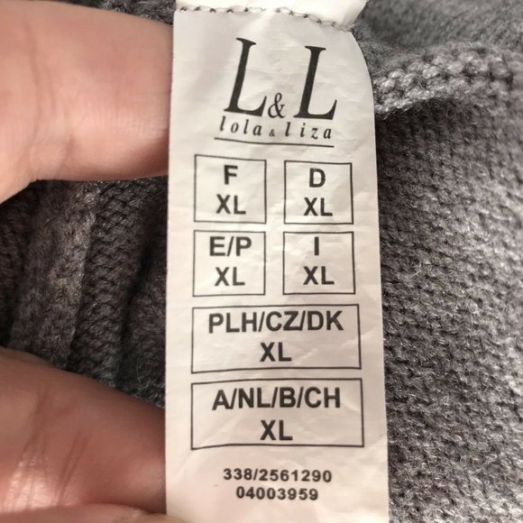 Lola & Liza Pull Over XL Gray Shoulder Grommets - Picture 8 of 8